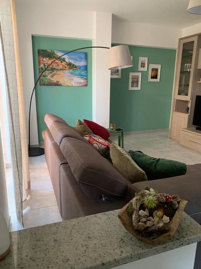 Torrevarata Vacanze Villa Santa Teresa Di Riva Kültér fotó