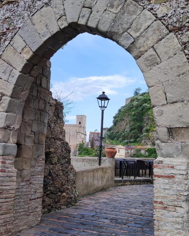 Torrevarata Vacanze Villa Santa Teresa Di Riva Kültér fotó